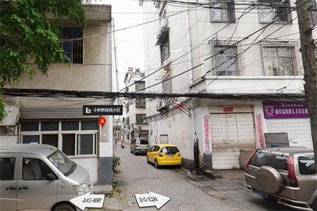 南燕都四楼154平三室带车库储藏室121万可按揭